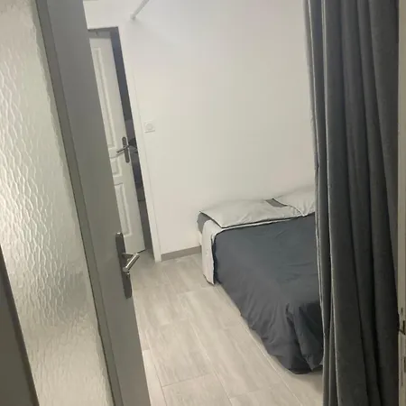 Comme Un Petit Homestay Cholet